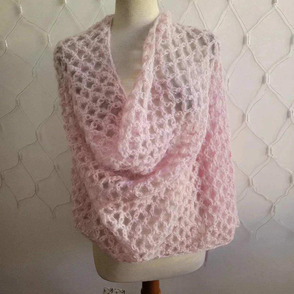 Vintage Shawl Light Pink/Mauve Crocheted Knit Wrap